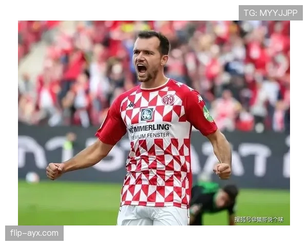 美因茨中场状态回暖,组织才华助力球队稳步前行 美因茨中场状态回暖,组织才华助力球队稳步前行