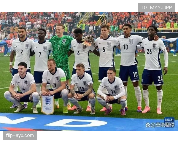 图赫尔强化团队精神,球队凝聚力显著提升迎战新赛季 图赫尔强化团队精神,球队凝聚力显著提升迎战新赛季