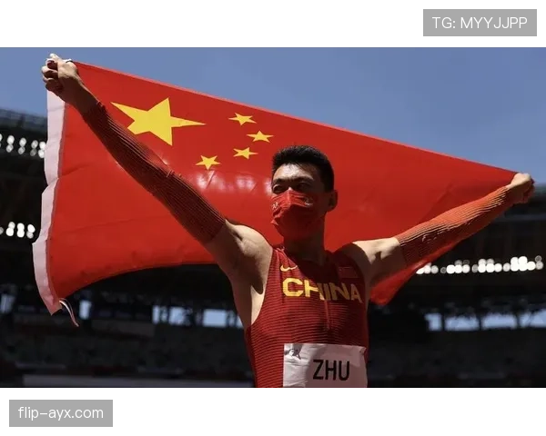 特温边路进攻成逆转关键，顽强拼搏精神闪耀赛场