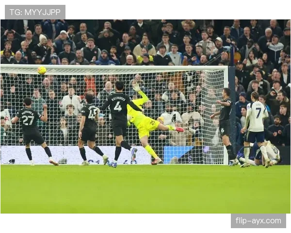 热刺定位球表现突出,近期趋向稳定助力球队在新赛季崭露头角 热刺定位球表现突出,近期趋向稳定助力球队在新赛季崭露头角