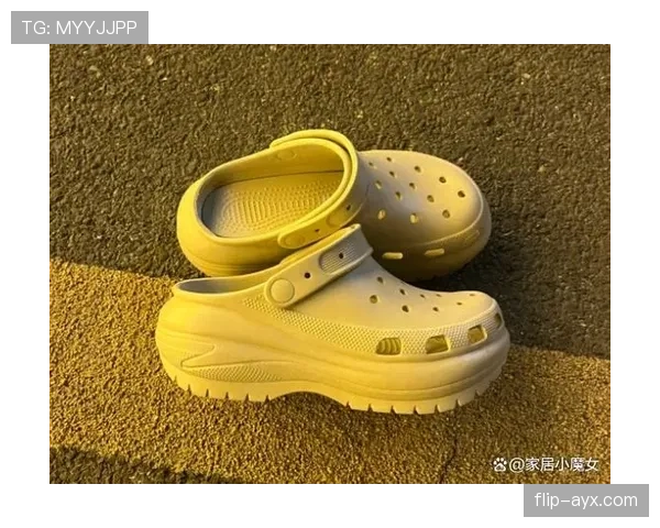 袁悦今天又穿了那双没人敢买的“奢侈球鞋”，感觉钱包跟她的鞋柜一样深不见底